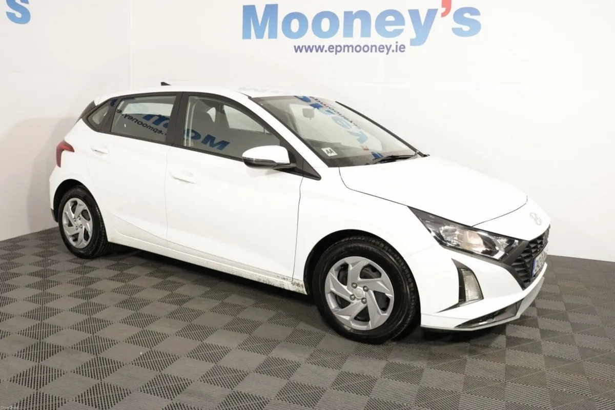 Hyundai i20 CLASSIC 1.0 L PETROL HATCHBACK - Image 3