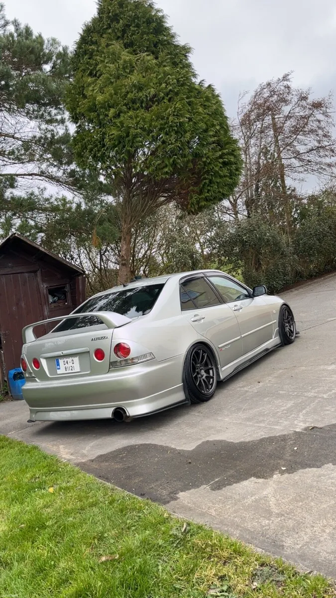 2004 Toyota Altezza - Image 3