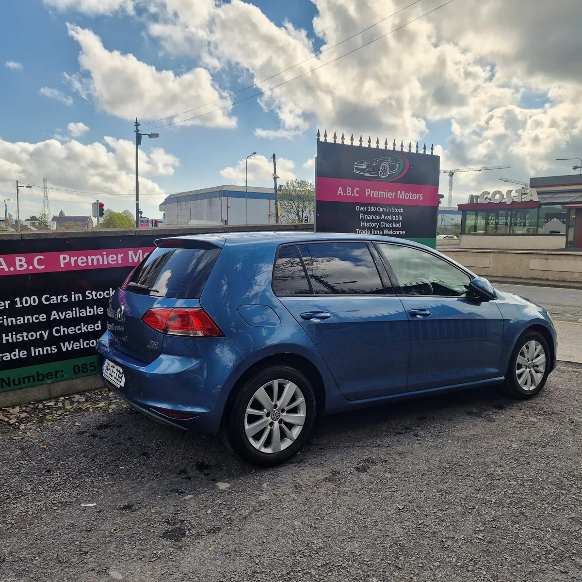 Volkswagen Golf 2014 Automatic - Image 2