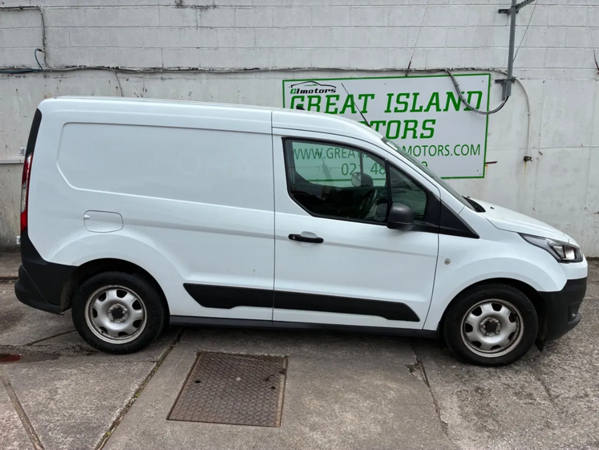 Ford Transit Connect SWB BASE 1.5 TD 75 M6 3DR - Image 5
