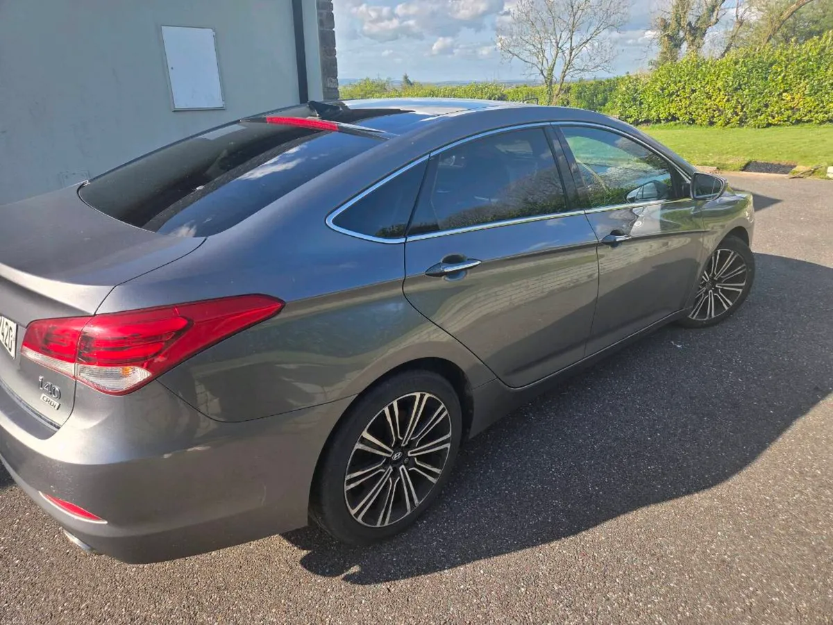 Hyundai i40 2015 Diesel - Image 2