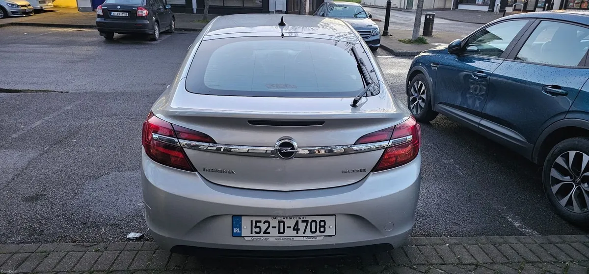 Beautiful 2015 Opel Insignia for sale - Image 3