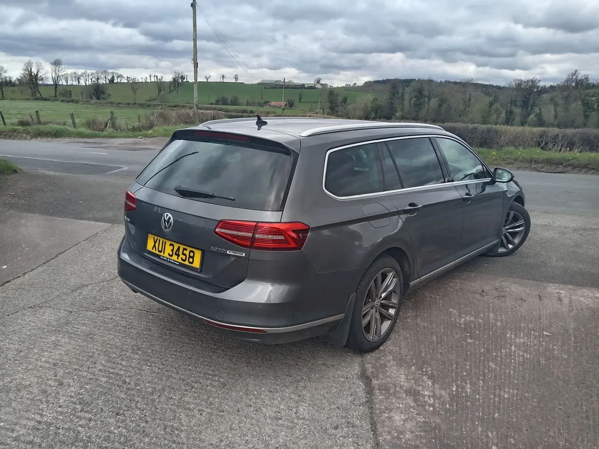Volkswagen Passat 2016 - Image 1