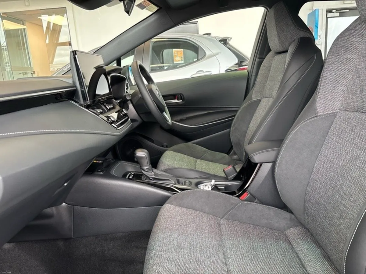 Toyota Corolla Corolla HB Lunasport (DEMO) - Image 6