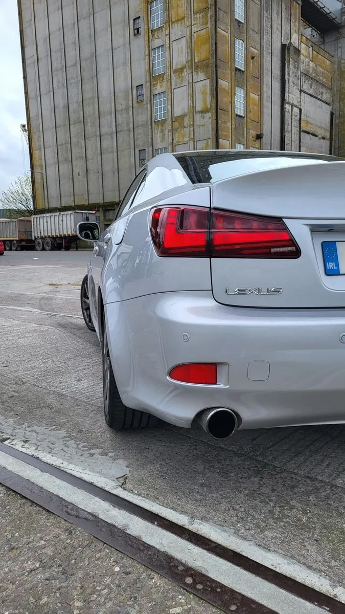Lexus IS250 Sport - Image 2