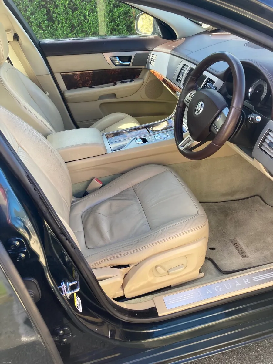 Jaguar XF 2008. 2.7D Luxury - Image 3