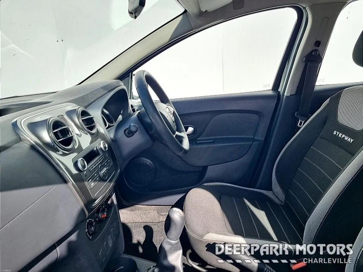 Dacia Sandero Stepway TCe 90 S&S STEPWAY ALTERNATI - Image 4