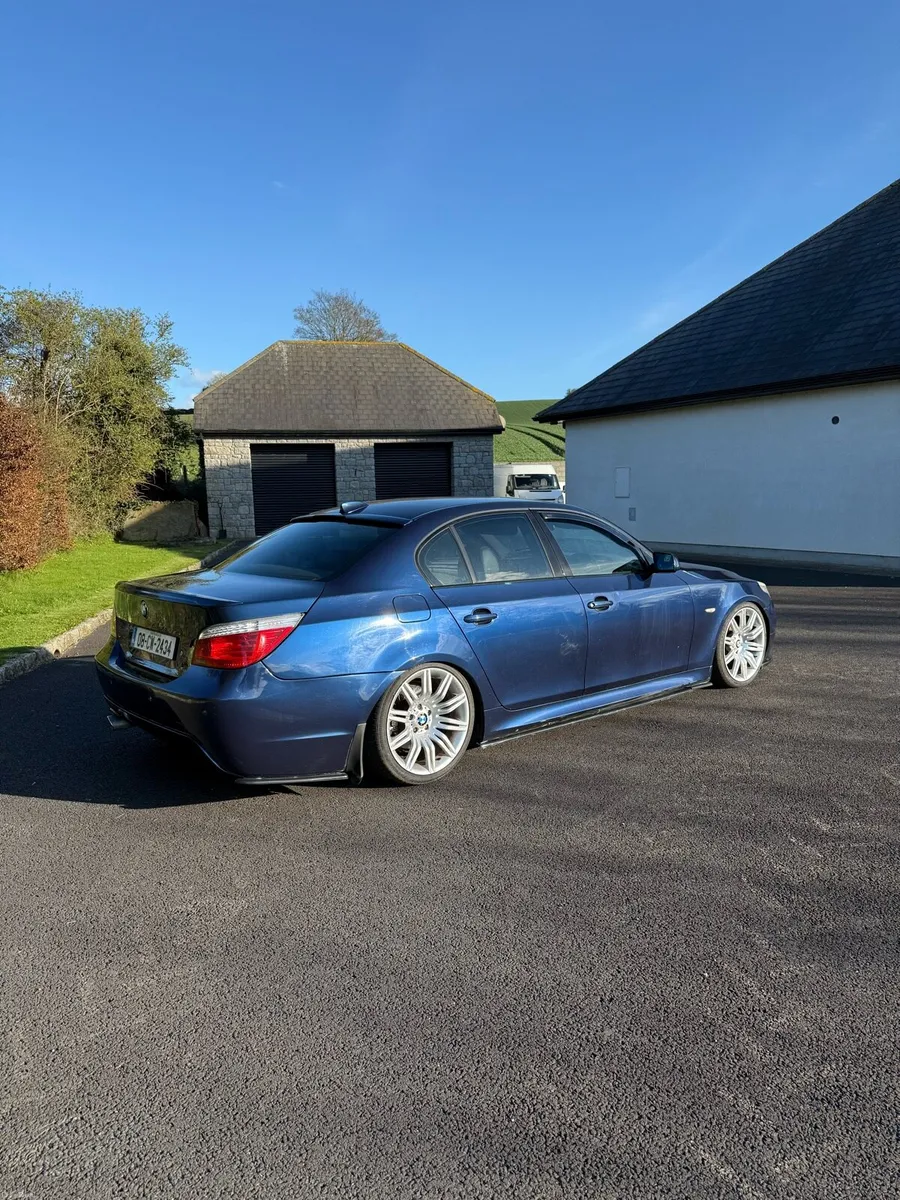 BMW 520D Automatic - Image 2