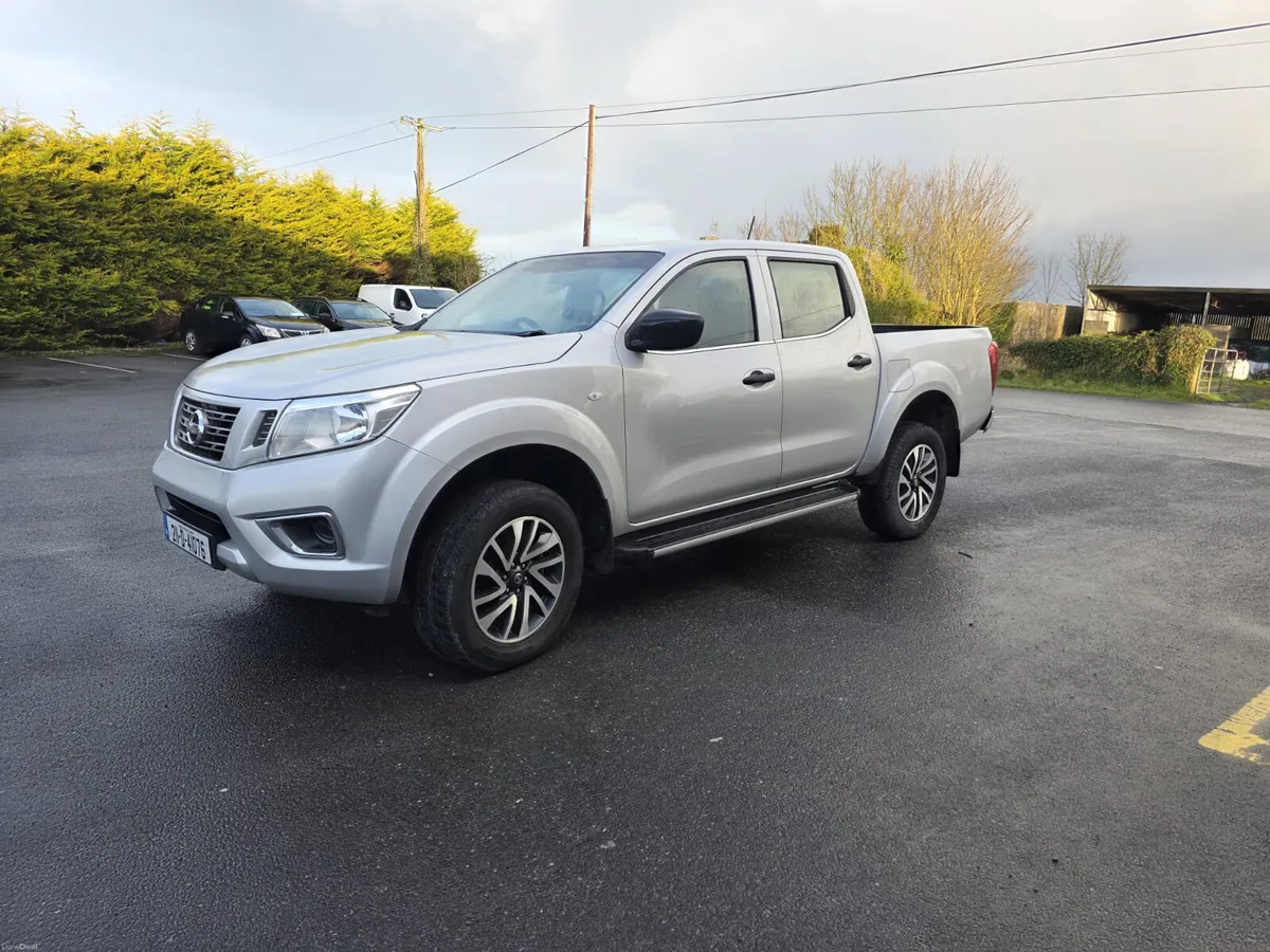 2021 Nissan Navara - Image 1