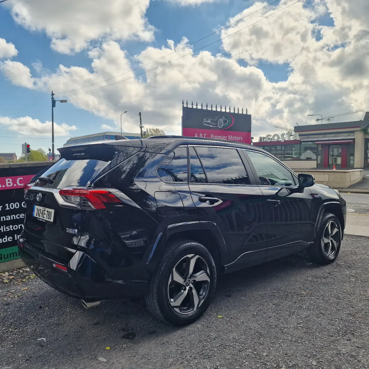 Toyota RAV4 2024 Petrol Hybrid Plug-in - Image 2