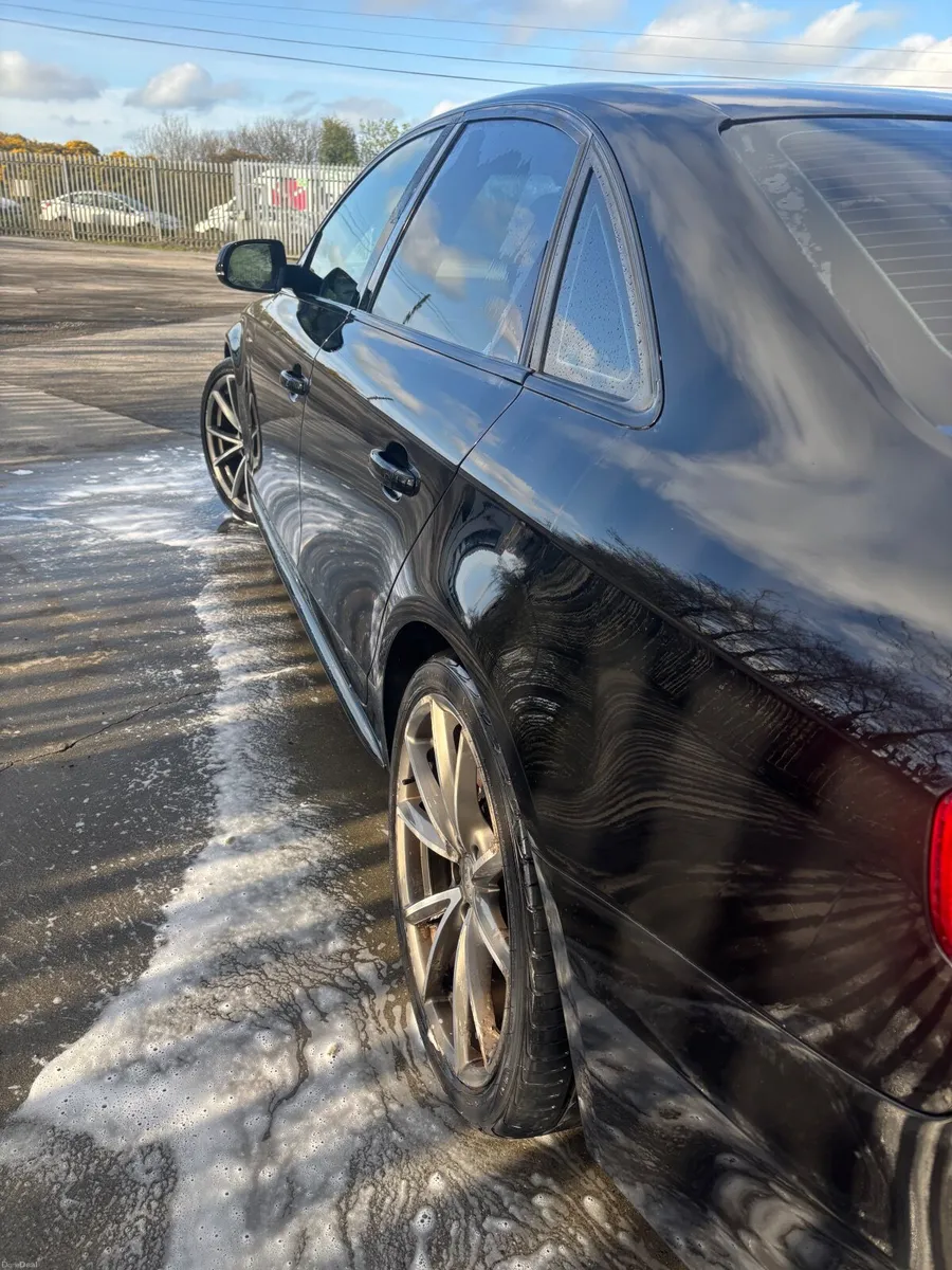 Audi A4 2015 - Image 3