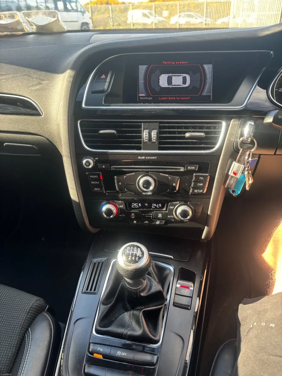 Audi A4 2015 - Image 4