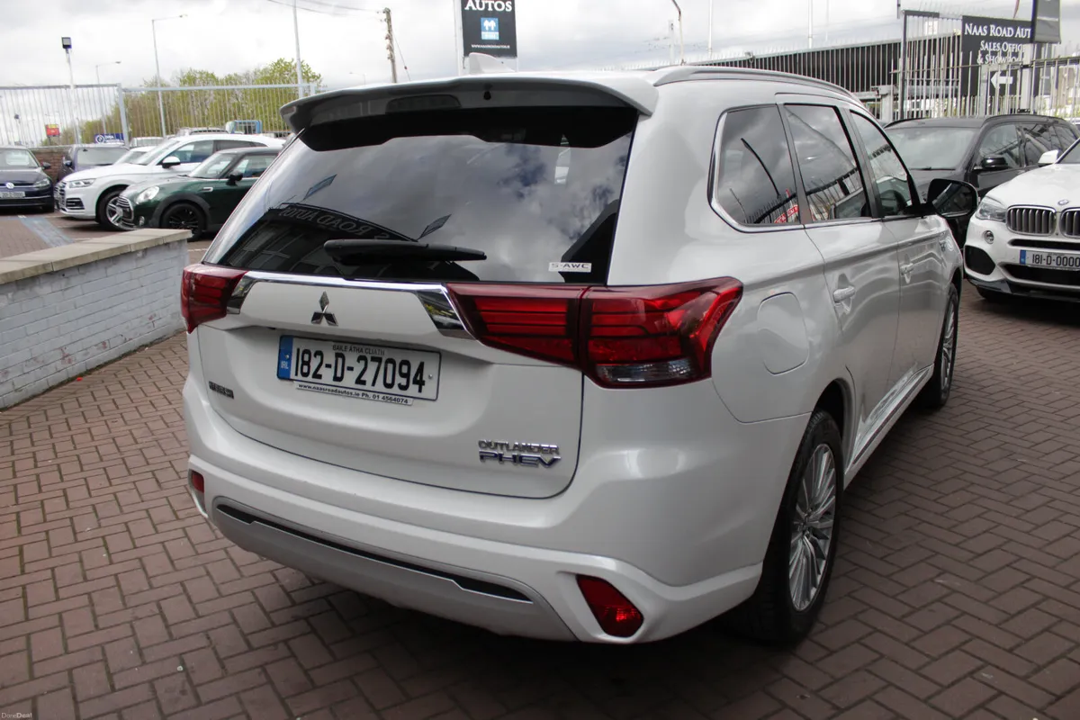 2018 MITSUBISHI OUTLANDER 2.4 PLUG-IN HYBRID 4WD - Image 4