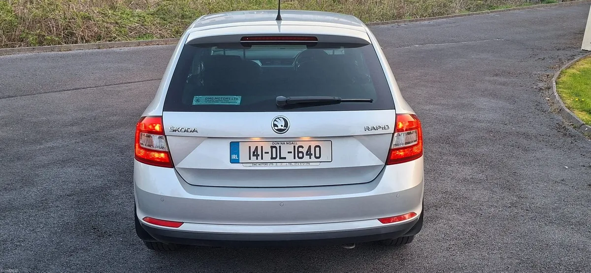 Skoda Rapid 2014 - Image 2