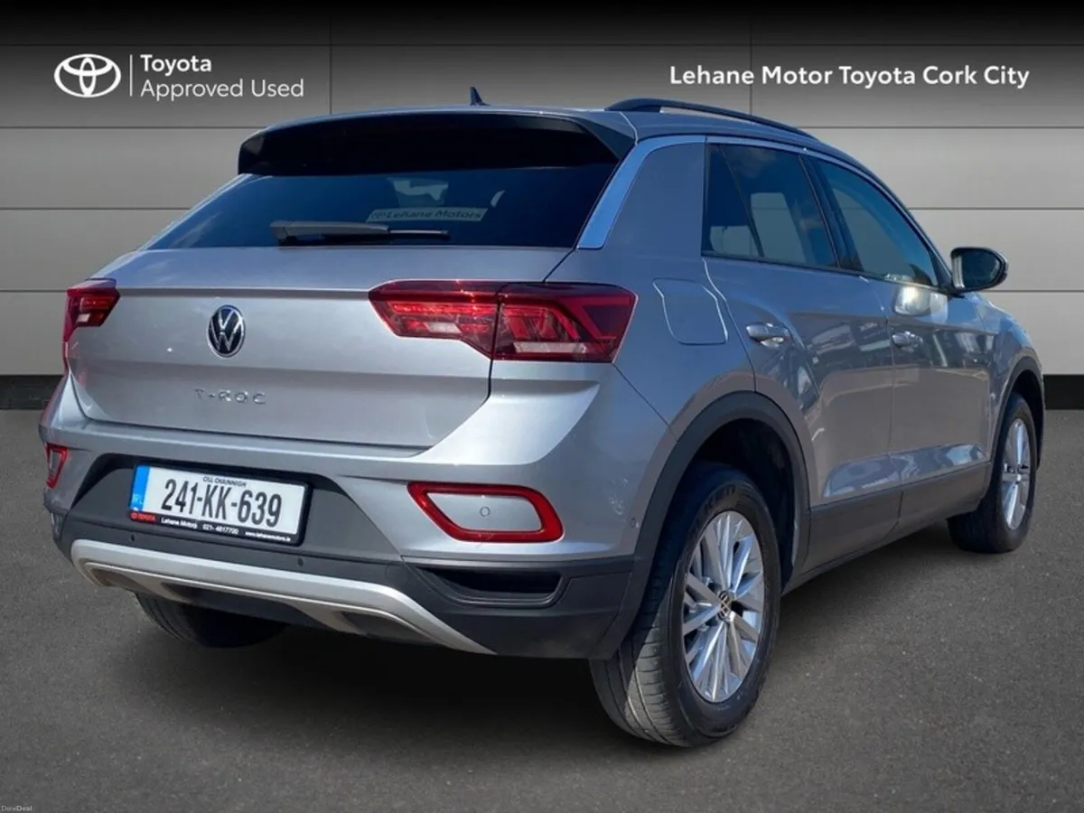 Volkswagen T-Roc LIFE 1.0 TSI MANUAL 6SPEED FWD 11 - Image 2