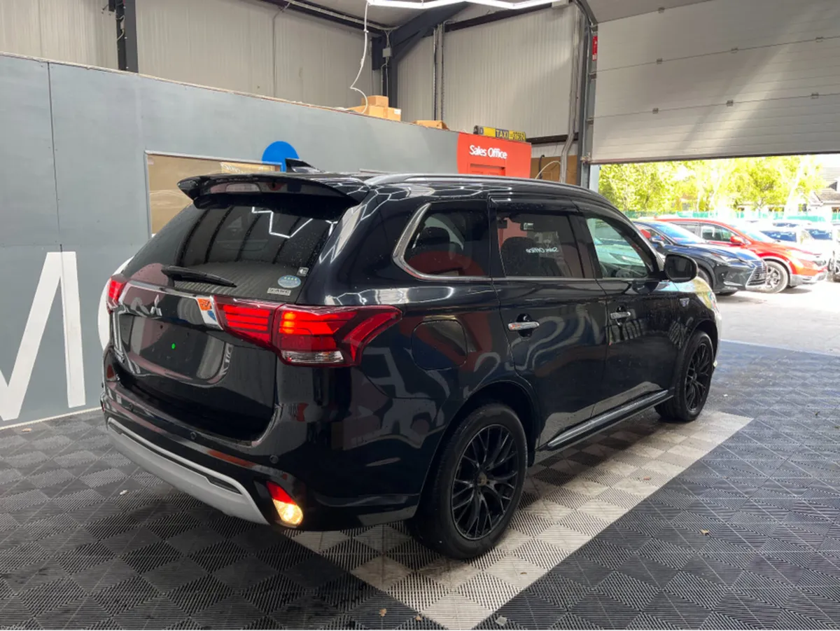 Mitsubishi Outlander 2019 MITSUBISHI OUTLANDER PHE - Image 2