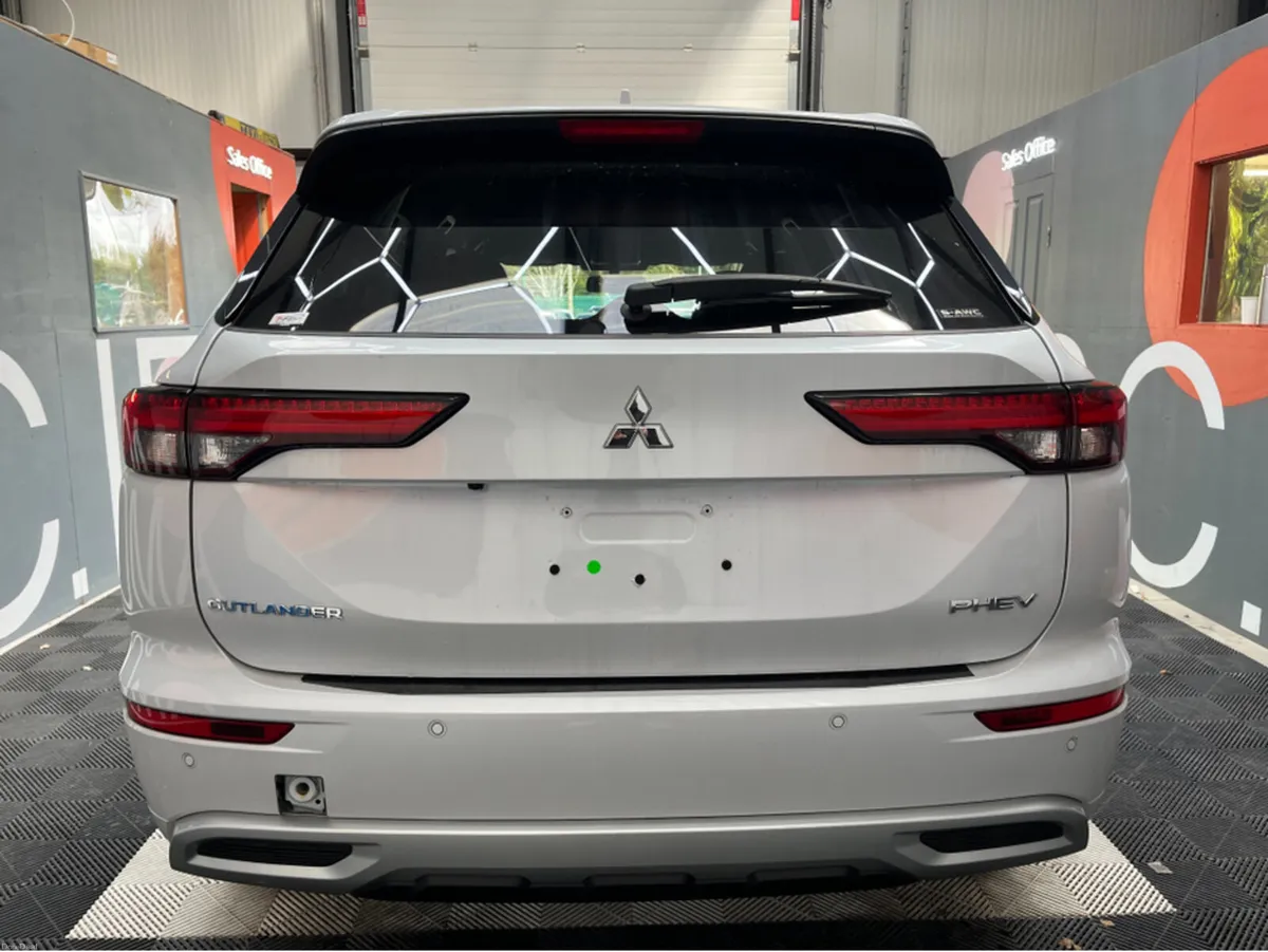 Mitsubishi Outlander 2024 MITSUBISHI OUTLANDER P 4 - Image 3