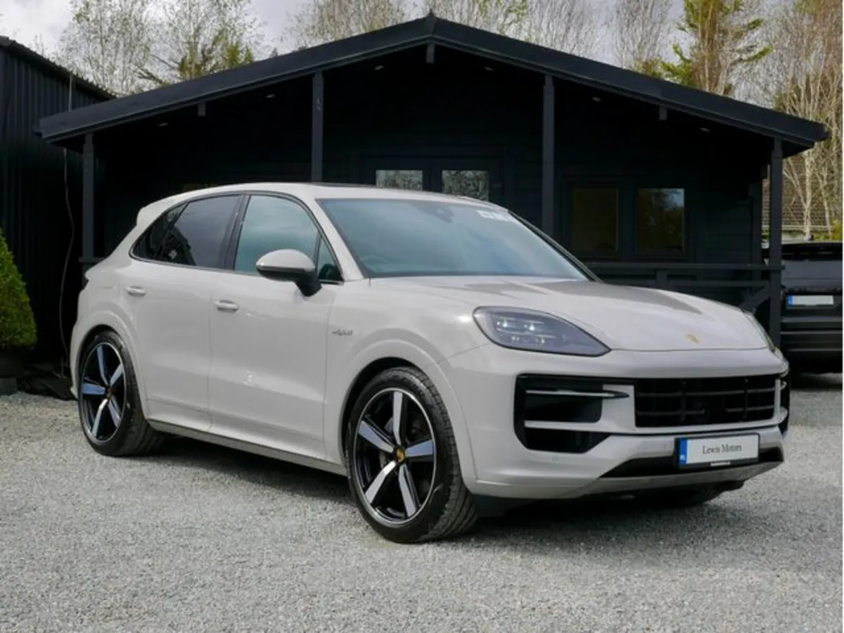 Porsche Cayenne V6 E-HYBRID 470BHP, HIGH SPEC, REA - Image 1