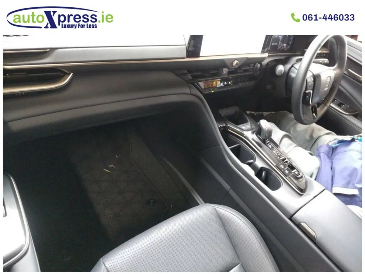 Toyota Crown 4WD SPORT Z, 360 camera, Ultra Low mi - Image 2