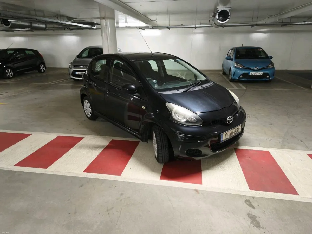 Toyota Aygo very low km - Image 2