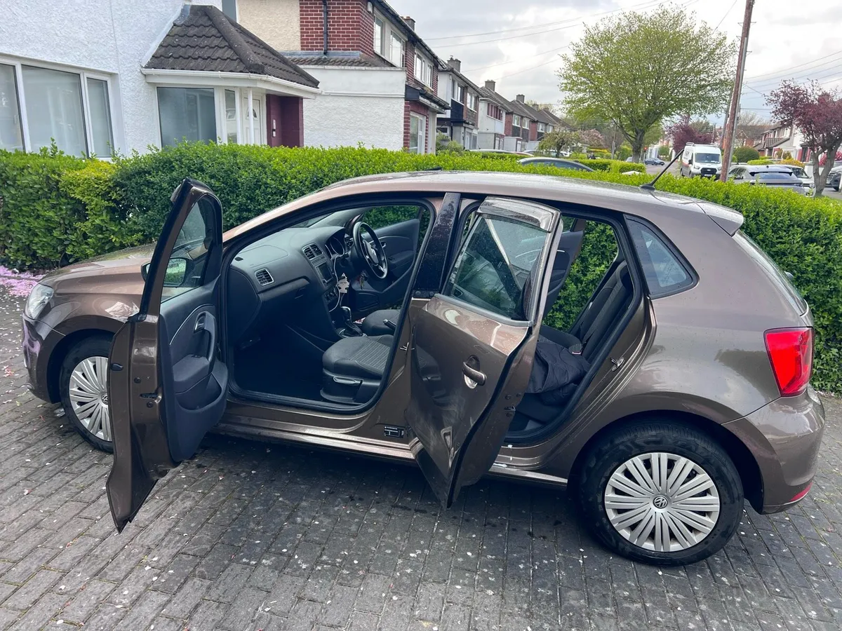 Polo 2015 (very low mileage) Automatic - Image 4