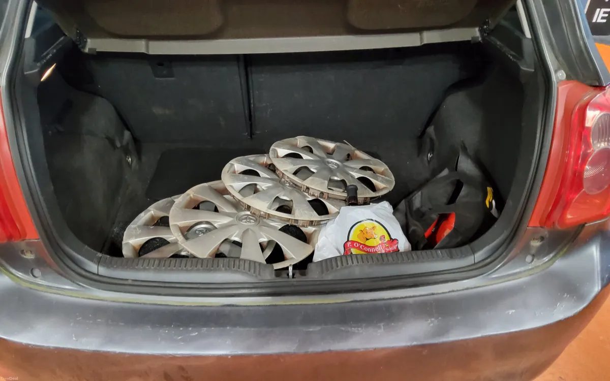 Toyota Auris 2007 - Image 4