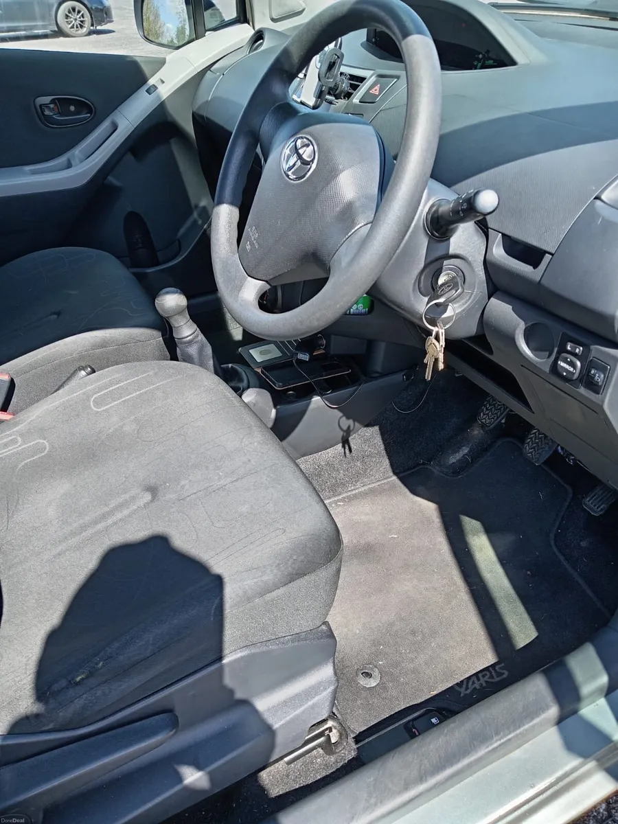 Toyota Yaris 2011 Sport - Image 3