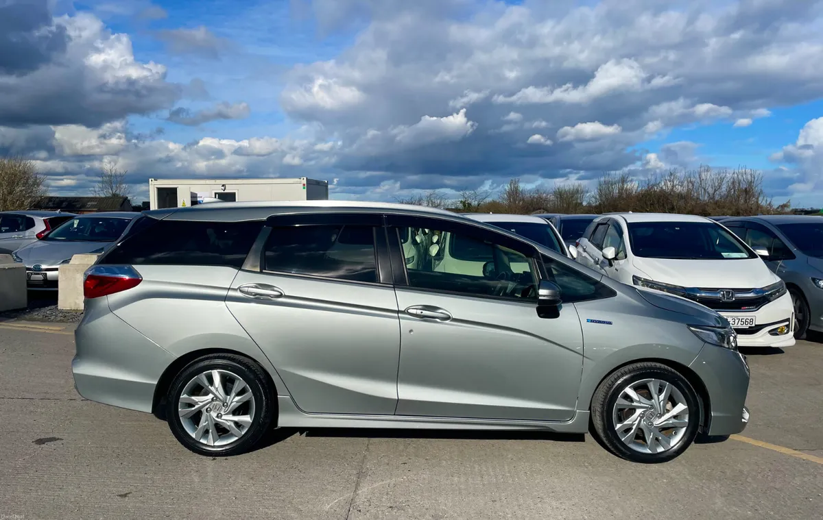 HONDA SHUTTLE 2016 (1.5, HYBRID) - Image 4