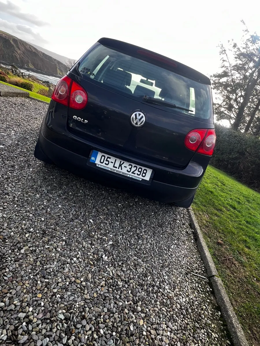 Volkswagen Golf 2005 - Image 1