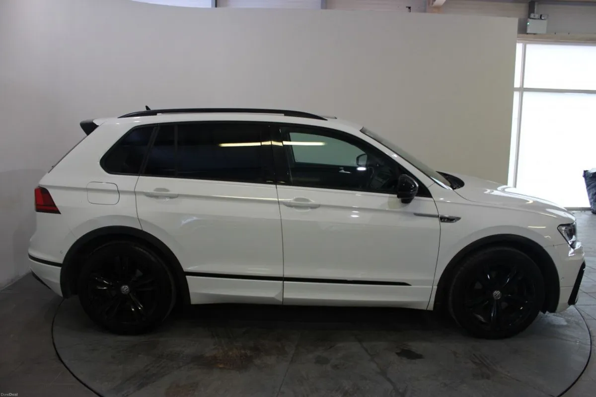 Volkswagen Tiguan 2.0 TDI 150HP R-Line - TENDER 10 - Image 4