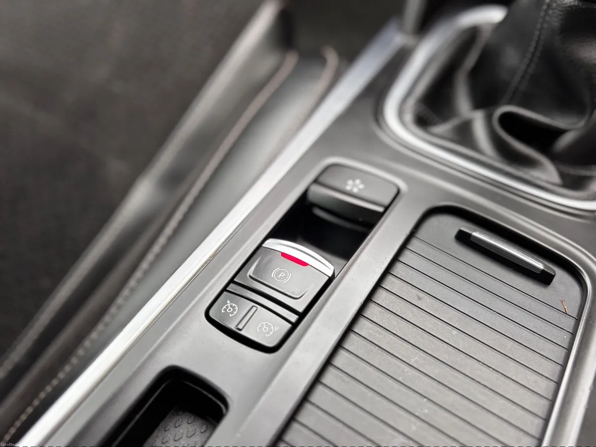 Renault Megane Dynamique S NAV DCI NCT 02/27 - Image 2