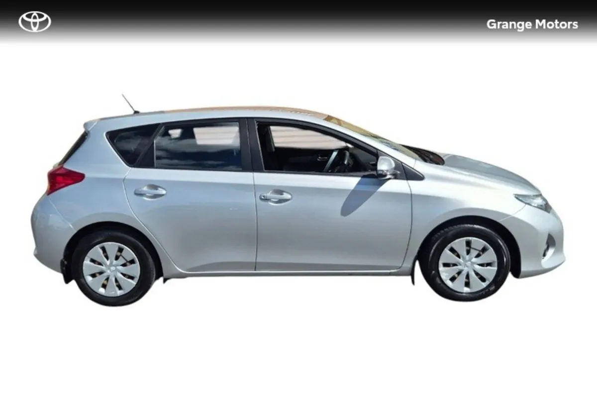 Toyota Auris 1.4 D-4D TERRA 5DR - Image 4