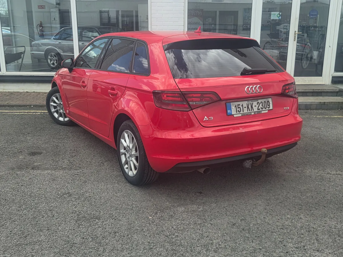 Audi A3 2015 - Image 2