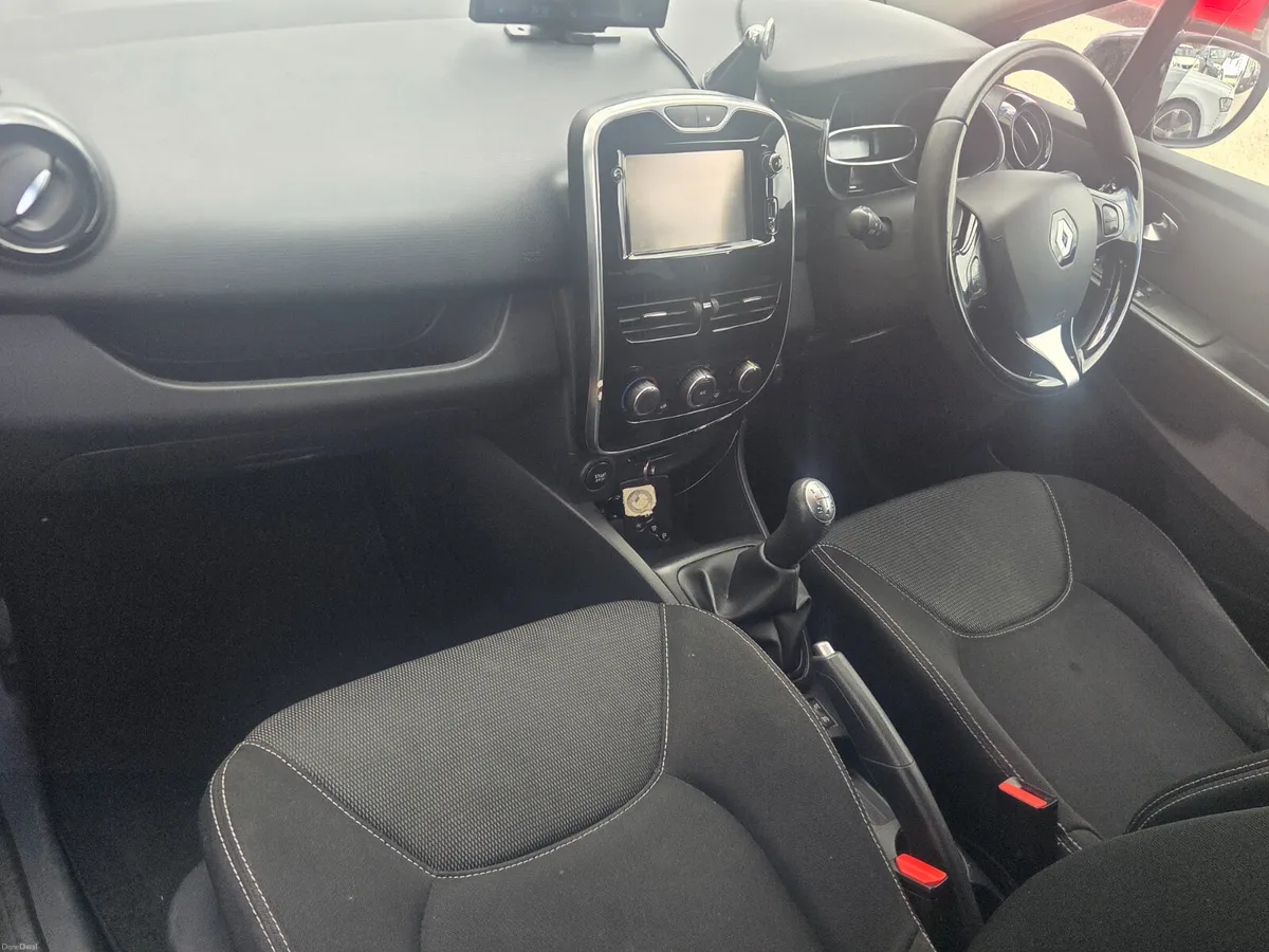 Renault Clio 2016 - Image 4