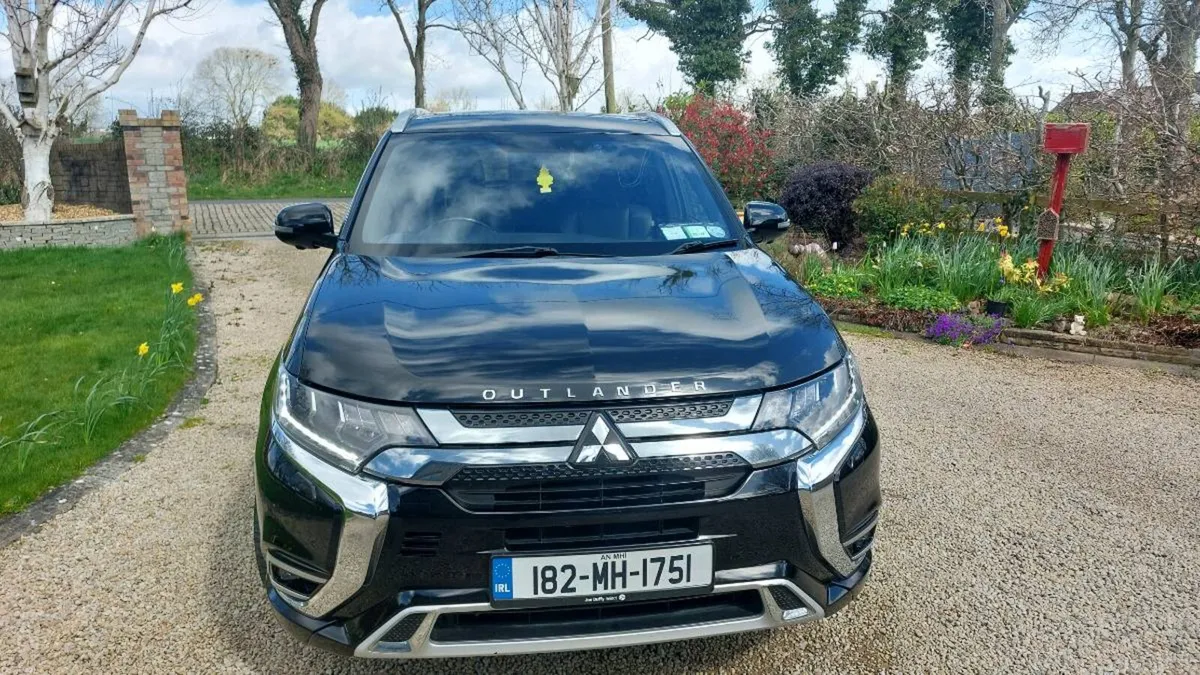 182 Mitsubishi Outlander 2.4L PHEV Auto - Image 1