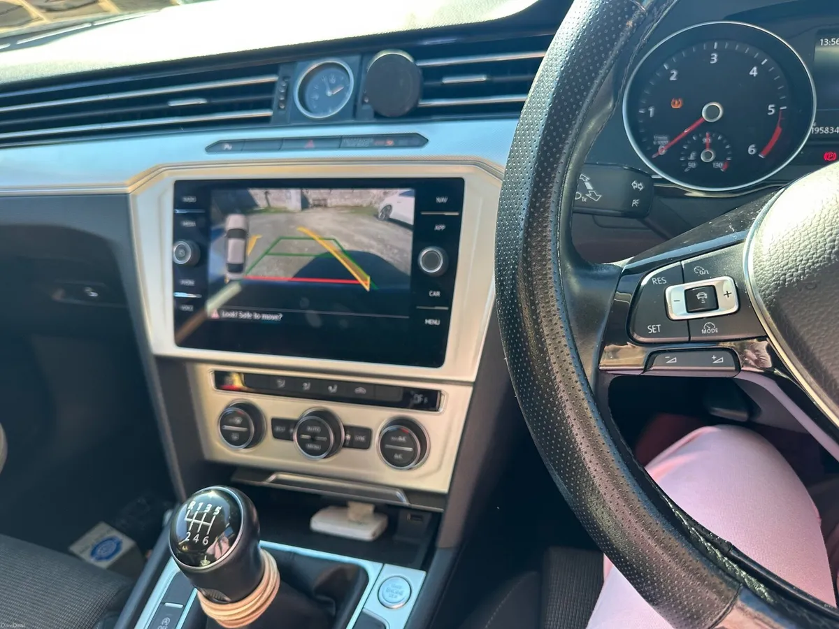 Volkswagen Passat 2017 - Image 4