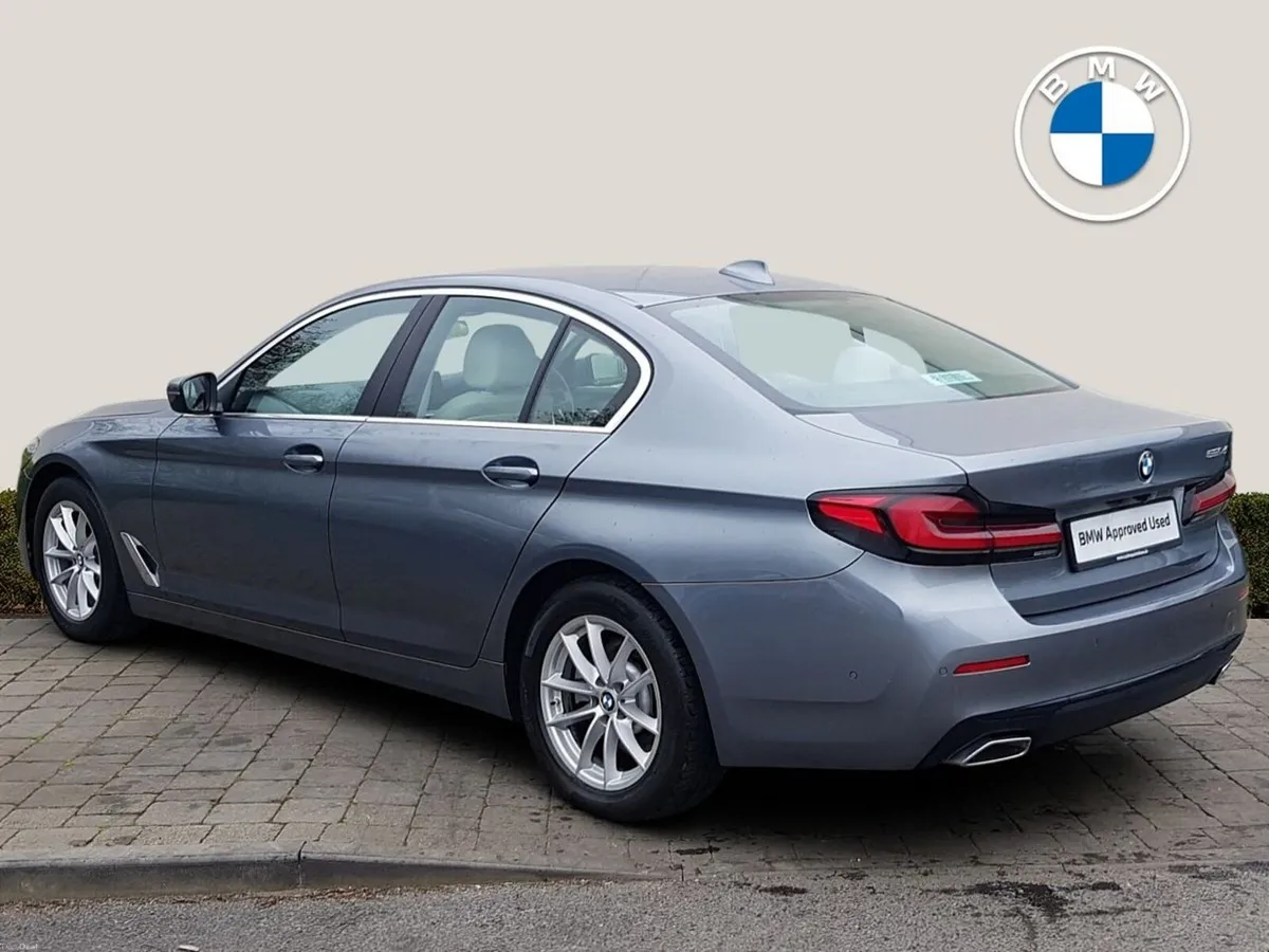 BMW 5-Series 520d SE - Image 2
