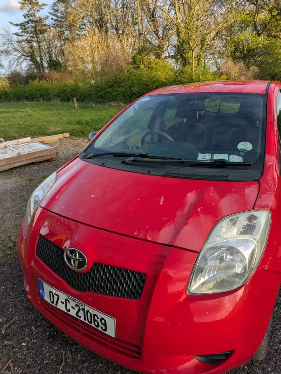 Toyota yaris *with Bluetooth* - Image 4