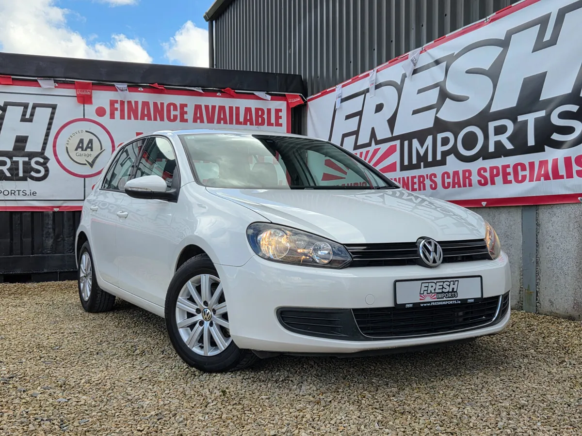 VOLKSWAGEN GOLF 69KM AUTO - Image 1