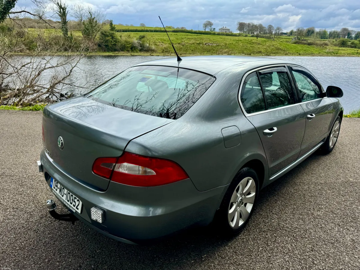 2009 Skoda Superb IRISH REG. - Image 4