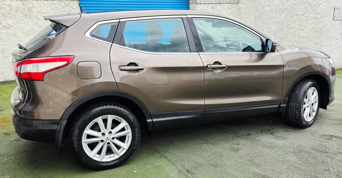 Nissan Qashqai 1.5dci SV SAFETY PACK NCT TAX - Image 4