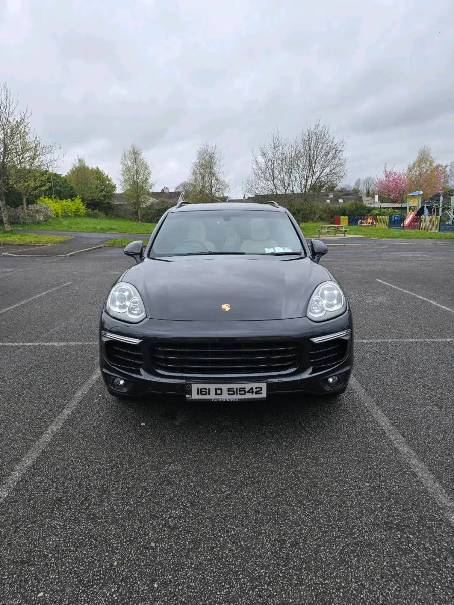 Porsche Cayenne S e-hybrid - Image 3