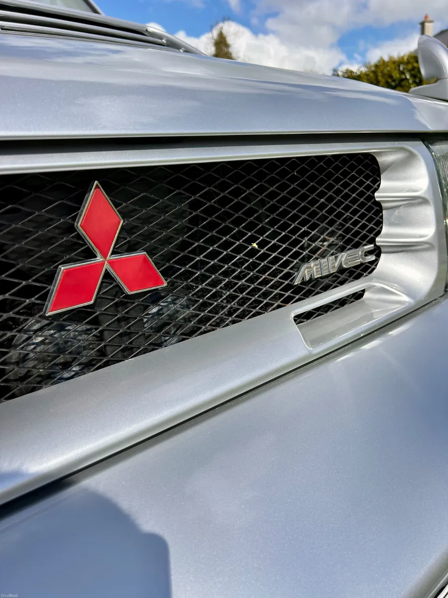 Mitsubishi Pajero Evolution - Image 4