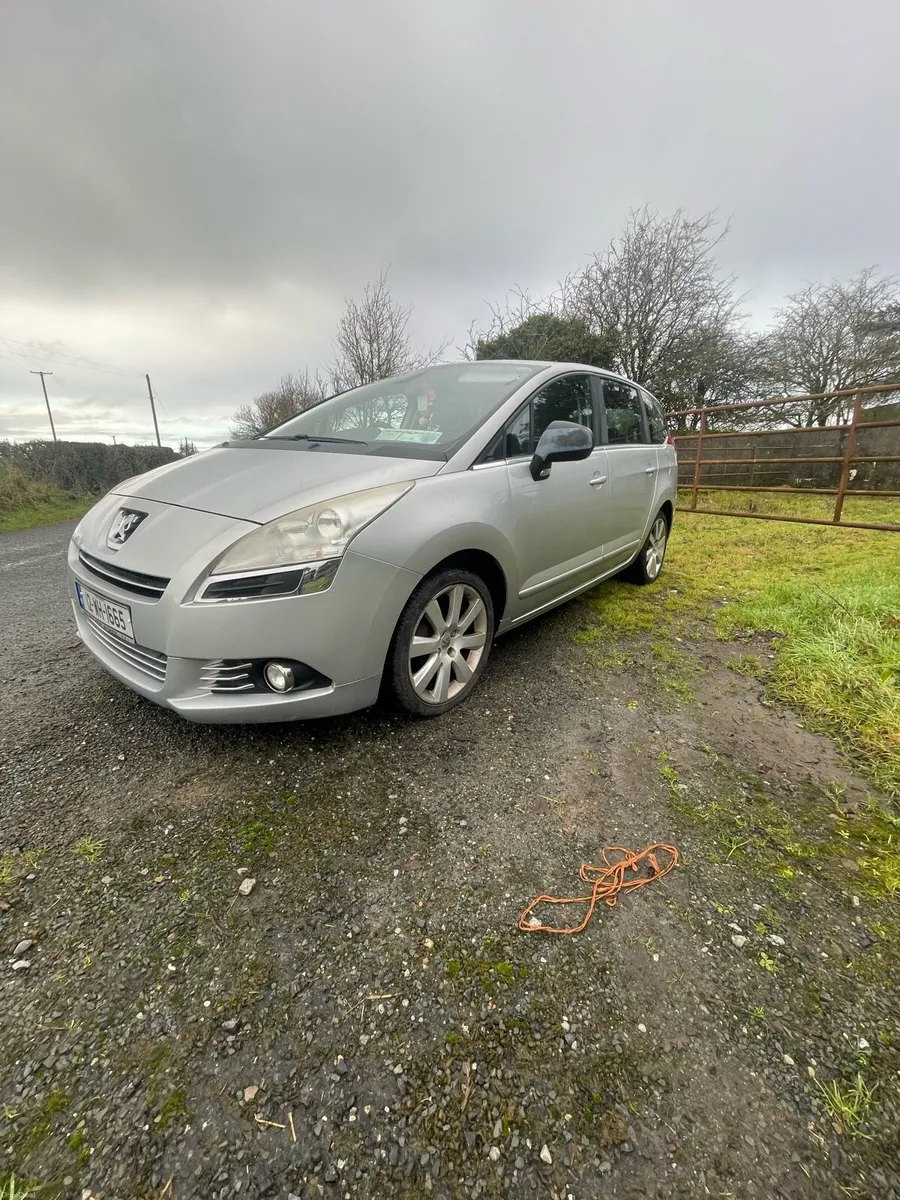 Peugeot 5008 - Image 2