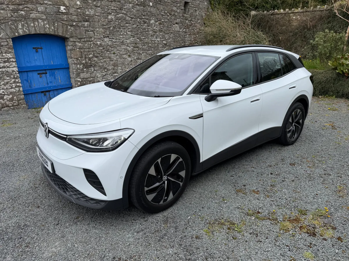 2023 Volkswagen ID.4 Pro Life 77KWH 43,000 KMS - Image 4