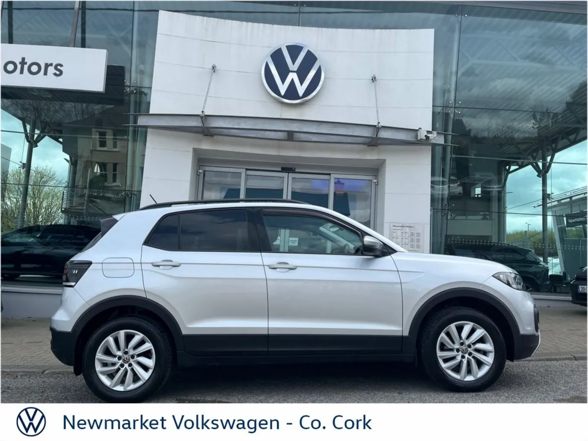 Volkswagen T-Cross LIFE 1.0TSI PETROL 5 SPEED 95BH - Image 4