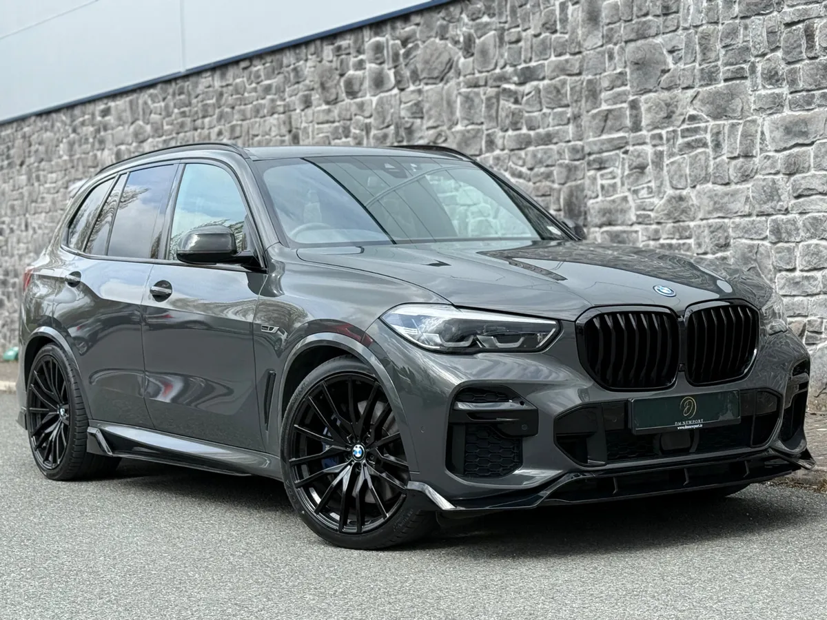 2023 BMW X5 M Sport X-Drive M Performance 45E FSH - Image 1