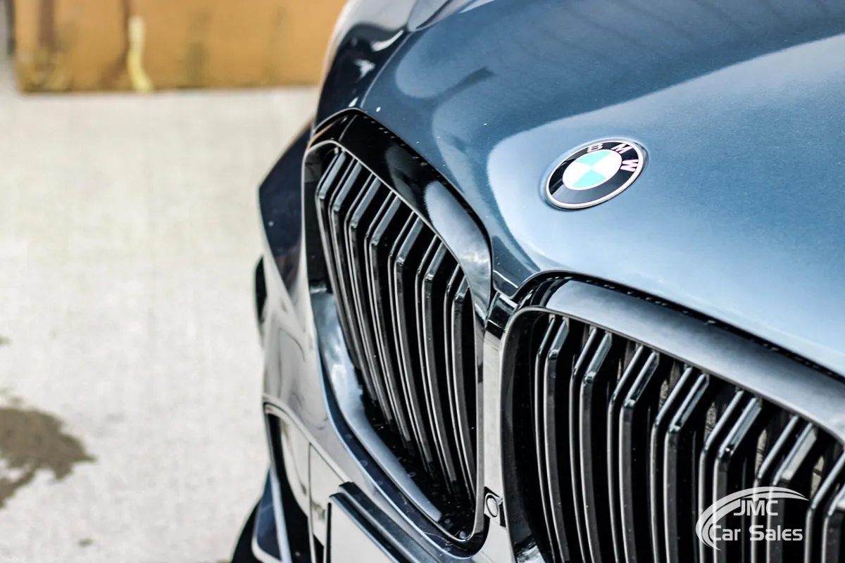 2021 BMW X5 X-DRIVE 45e M-PERFORMANCE - Image 3