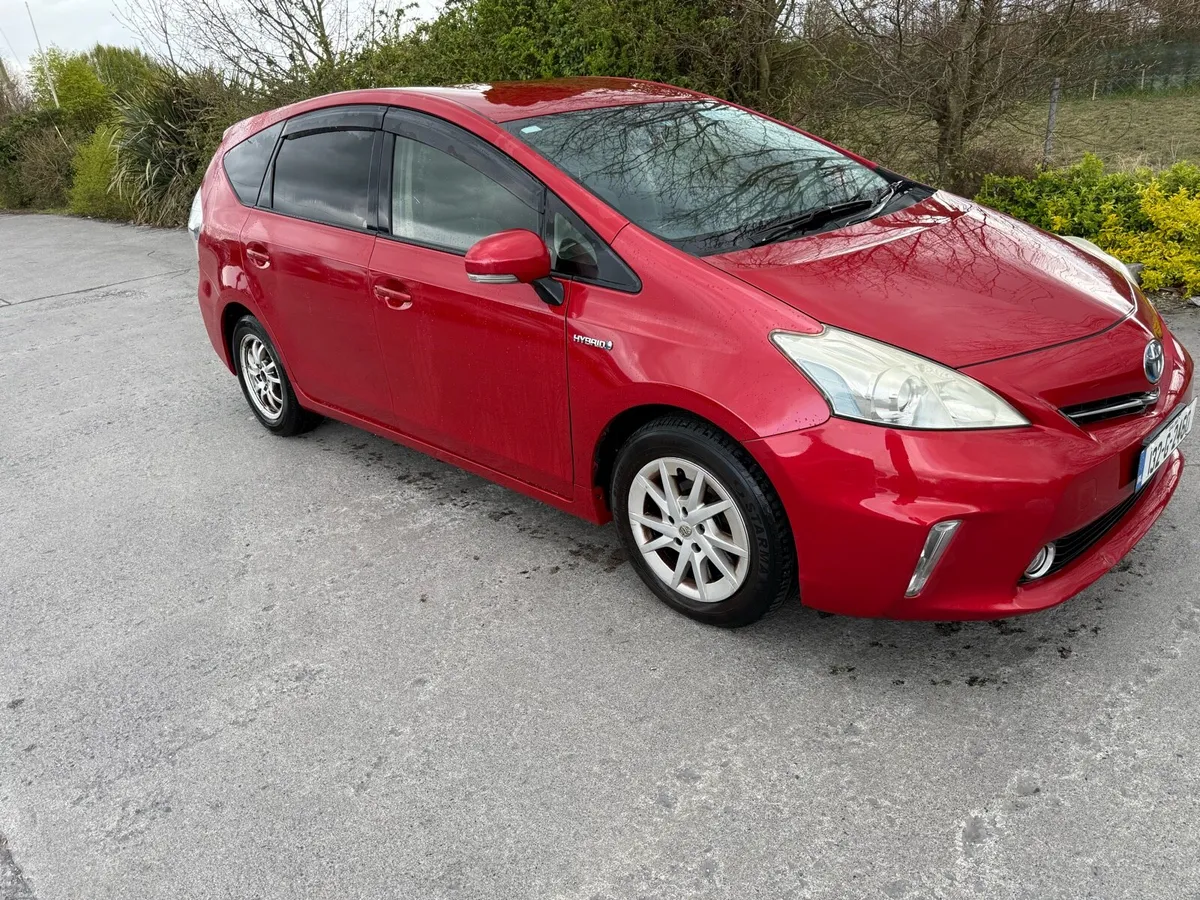 Toyota Prius 1.8 Hybrid 5seats - Image 1