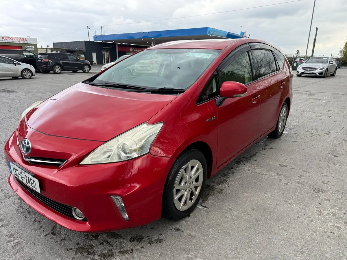 Toyota Prius 1.8 Hybrid 5seats - Image 3